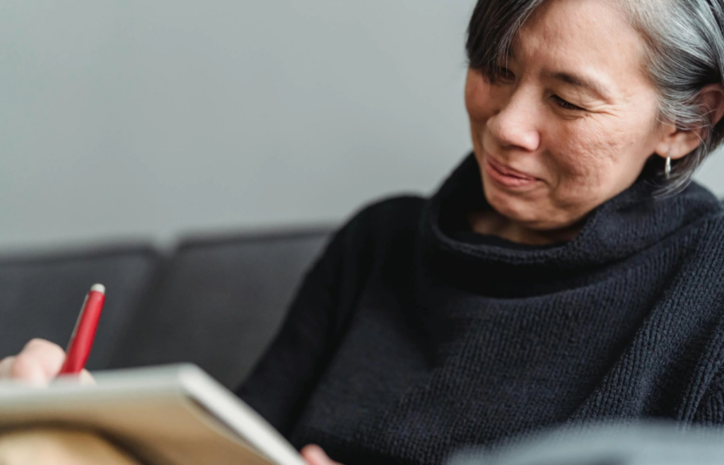 Individual journaling in a quiet setting
