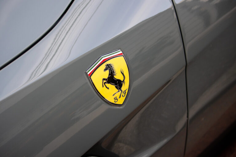 Ferrari Logo